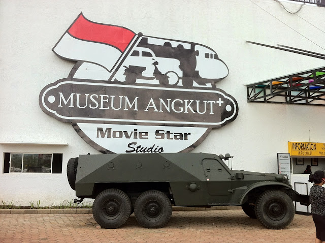 Hasil gambar untuk Museum Angkut + Movie Star Kota Batu ,Malang