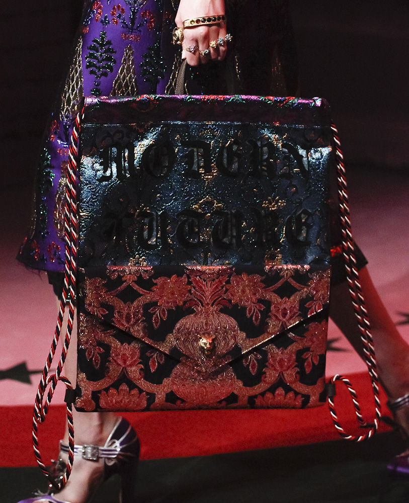 fashion in my wardrobe: A Sumptuous and Detailed Handbag by Gucci