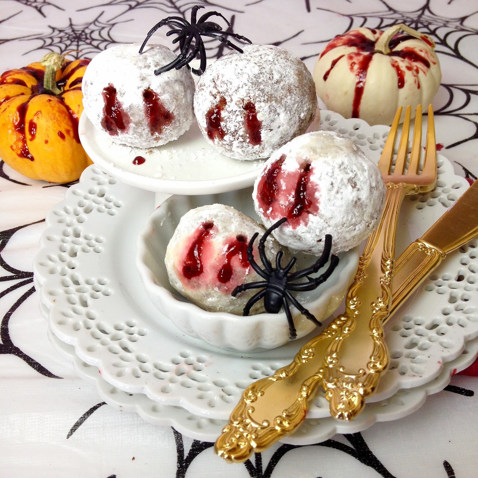 VIDEO Halloween Vampire Doughnuts (Dracula Donuts) - The Lindsay Ann