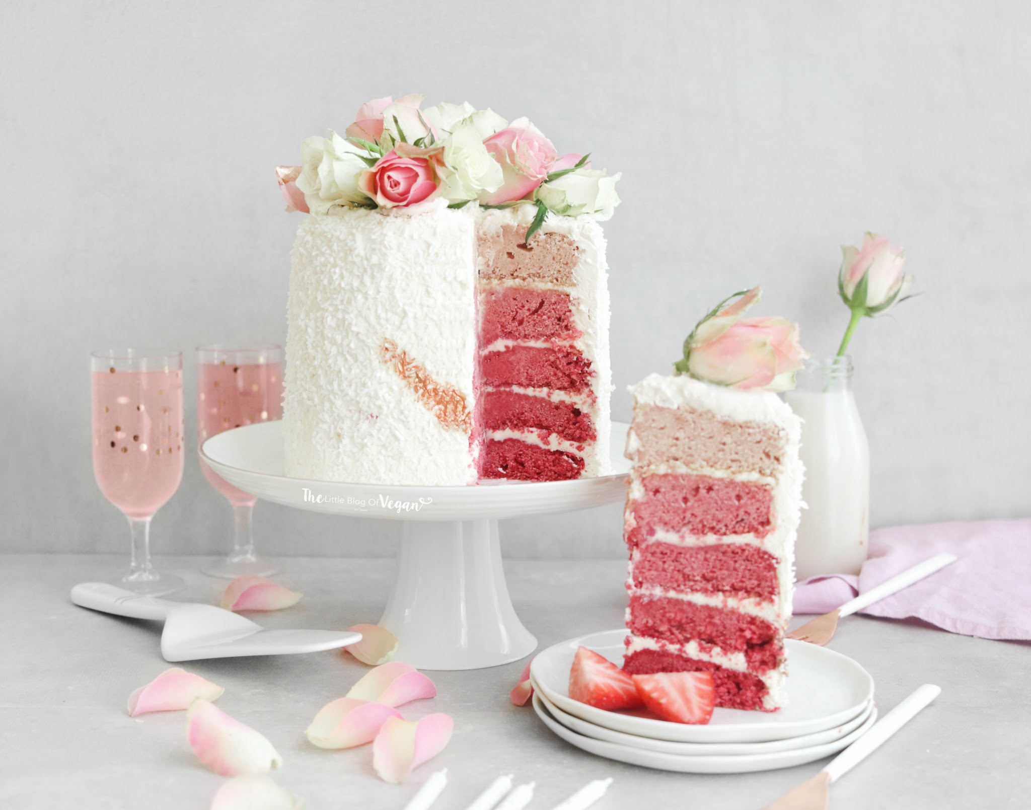 Easy strawberry ombre cake recipe