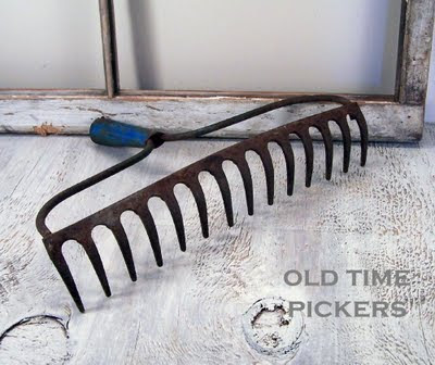 *OldTimePickers* - decor and design from pickin cool finds: Raking It In