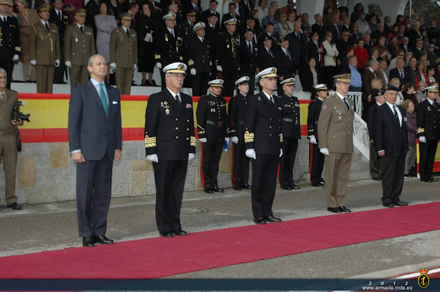 La Armada acoge la celebración del Día del Veterano de las Fuerzas Armadas y Guardia Civil. 