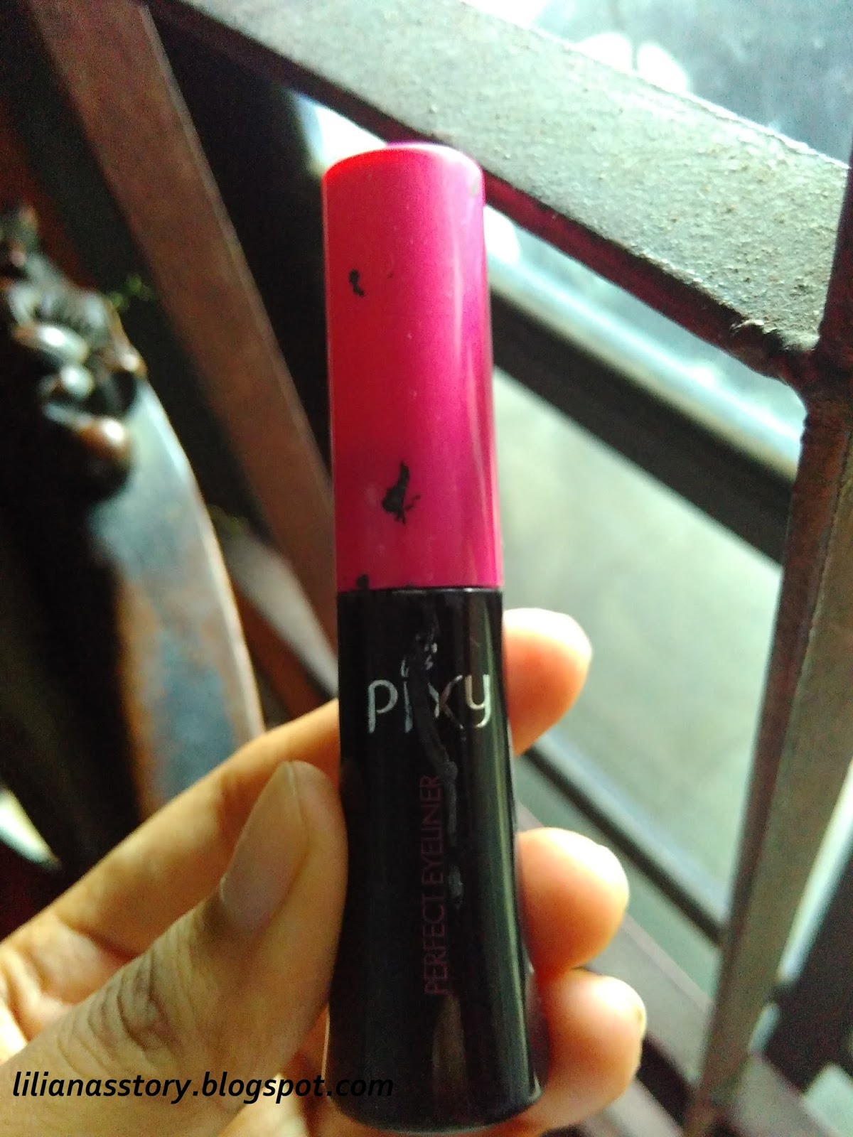 Story of Liliana Review Pixy Perfect Eyeliner in Black (Quick Review)