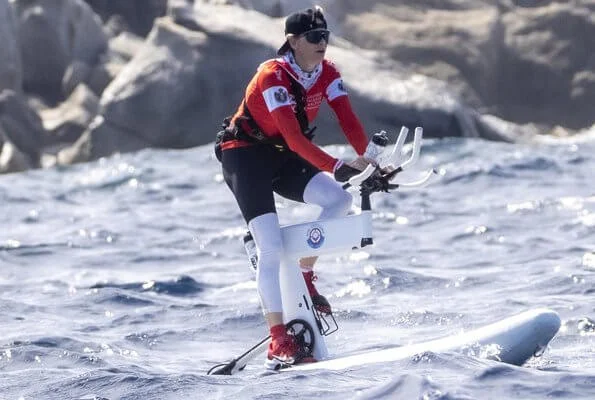 Prince Albert, Prince Jacques and Princess Gabriella. Gareth Wittstock, participated in the race. The race end at the Yacht Club de Monaco