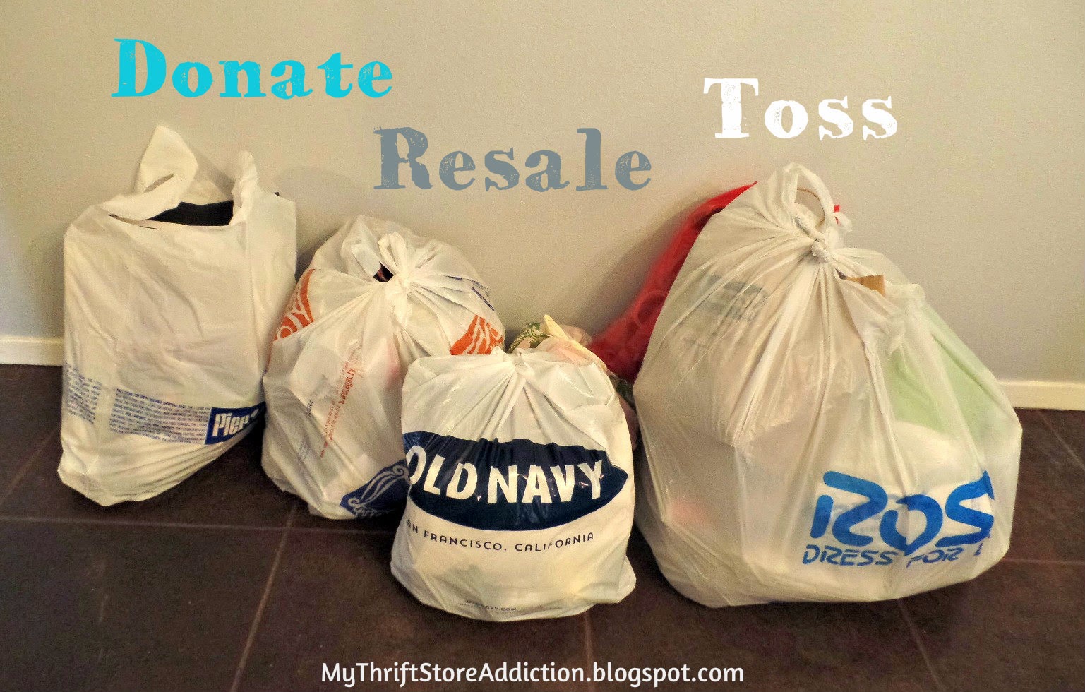 Conquer the clutter, donate, toss or resale: mythriftstoreaddiction.blogspot.com Downsize and organize Christmas storage