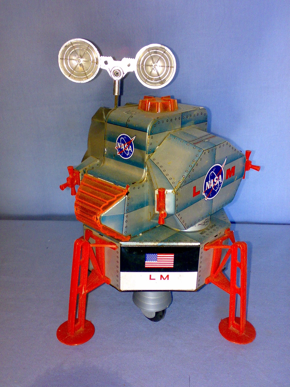 TINPLATE TOYS JAPAN: DAISHIN TIN TOYS JAPAN