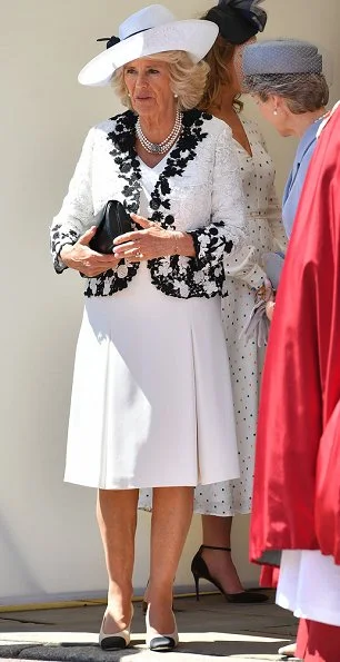 Queen Elizabeth II, Duchess Camilla of Cornwall, Countess Sophie of Wessex, Princess Anne, wearring is print dress