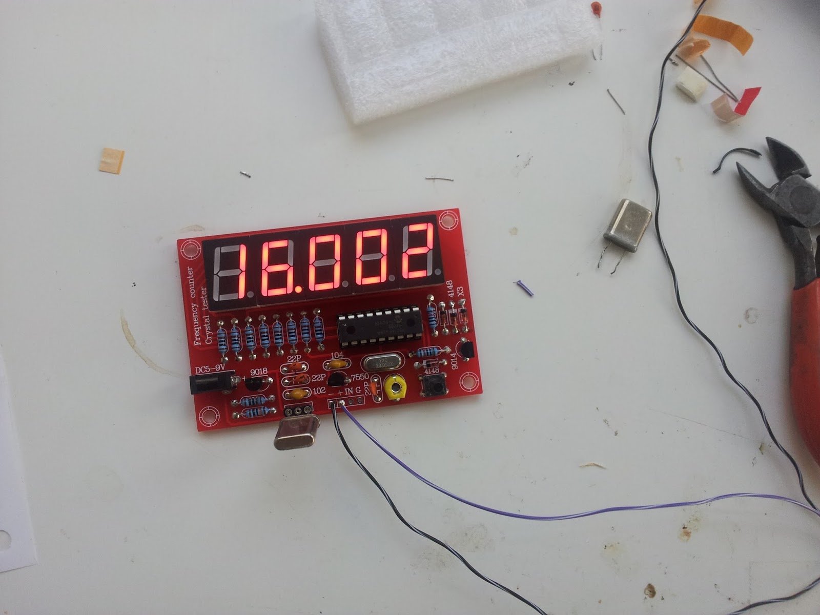 Ron's Radio Corner DIY frequency counter