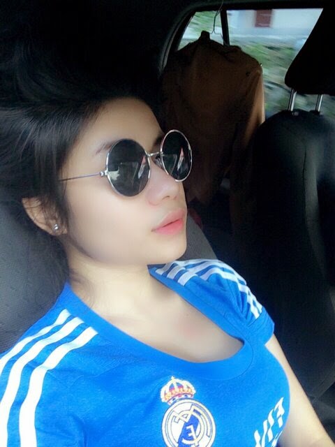 Koleksi Foto Punky Permata Wijaya Selfie Cantik n Pose Seksi Model Hot