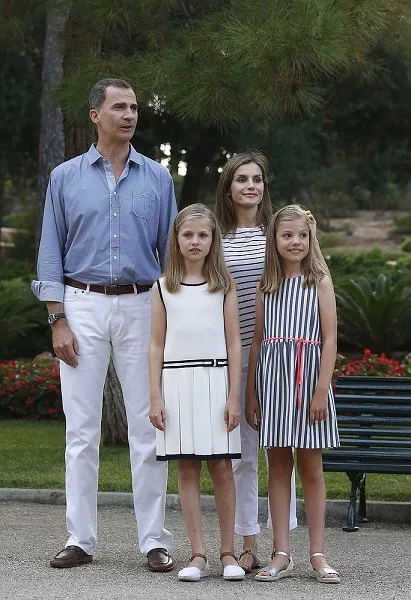 King Felipe, Queen Letizia, Princess Leonor and Princess Sofia at annual 2016 summer photo session photocall 2016. Letizia wore dress, Leonor dress, sofia dress style, fashions