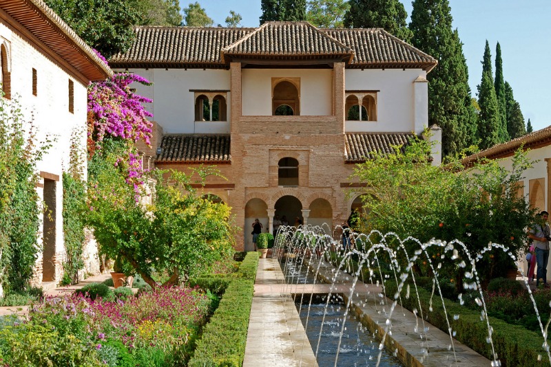 Patio de estilo español Spanish patio Guia de jardin