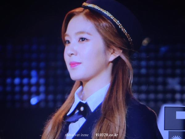 아이린 오늘 뮤뱅 제복 | 인스티즈