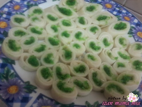 kuih tradisional melayu, ketayap, sarapan pagi, mama masak, makan sedap, isteri manja, inti kelapa,