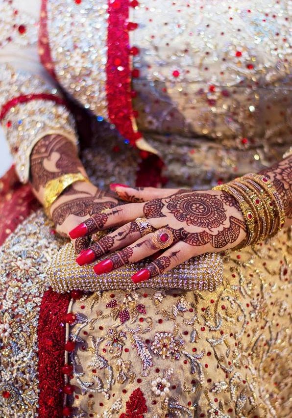 latest bridal mehndi design for hands | Just Bridal