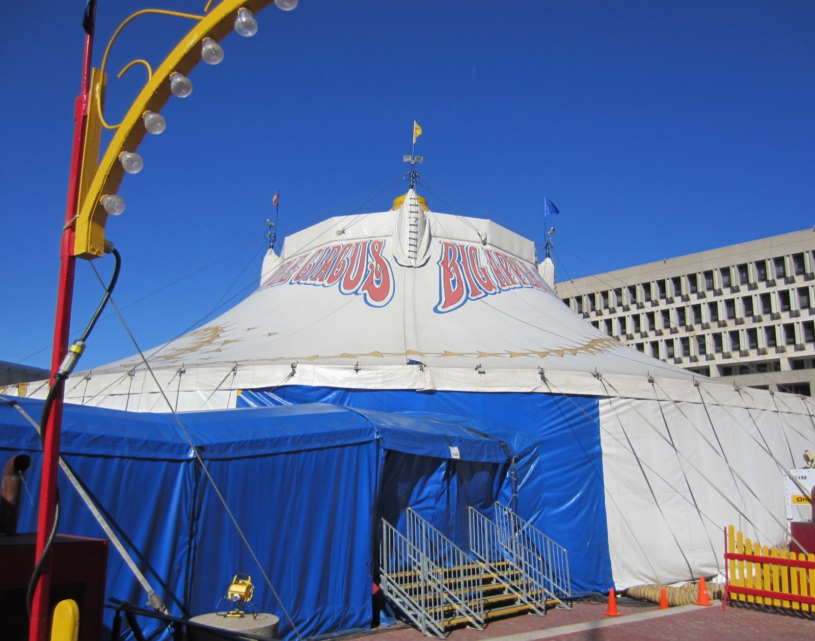 Evan and Lauren's Cool Blog: 3/30/15: Big Apple Circus Metamorphosis in