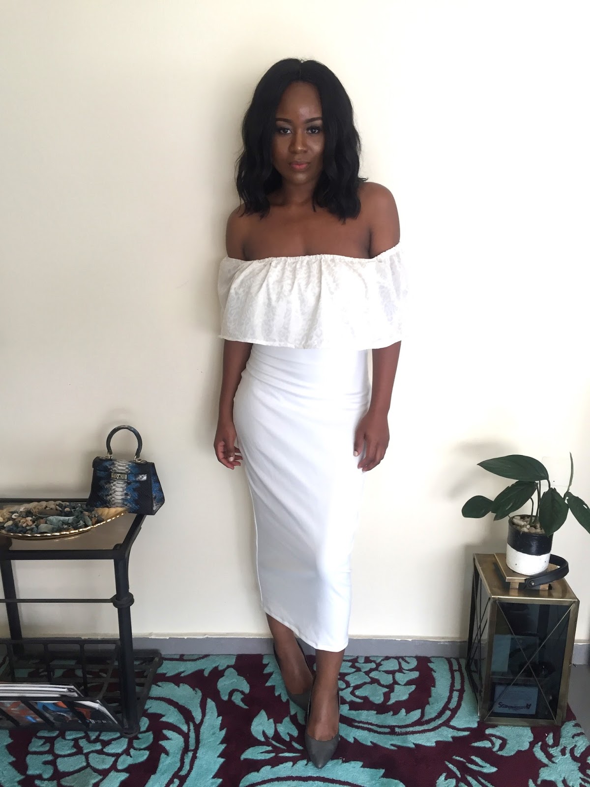 A simple, fitted midi white dress with Leopard detail. Fashion for church, weddings, birthdays, events, occasions, styling a white dress. The5kShop, fashion and style blogger, Nigerian fashion blogger and youtuber, vlogger, off shoulder dress.