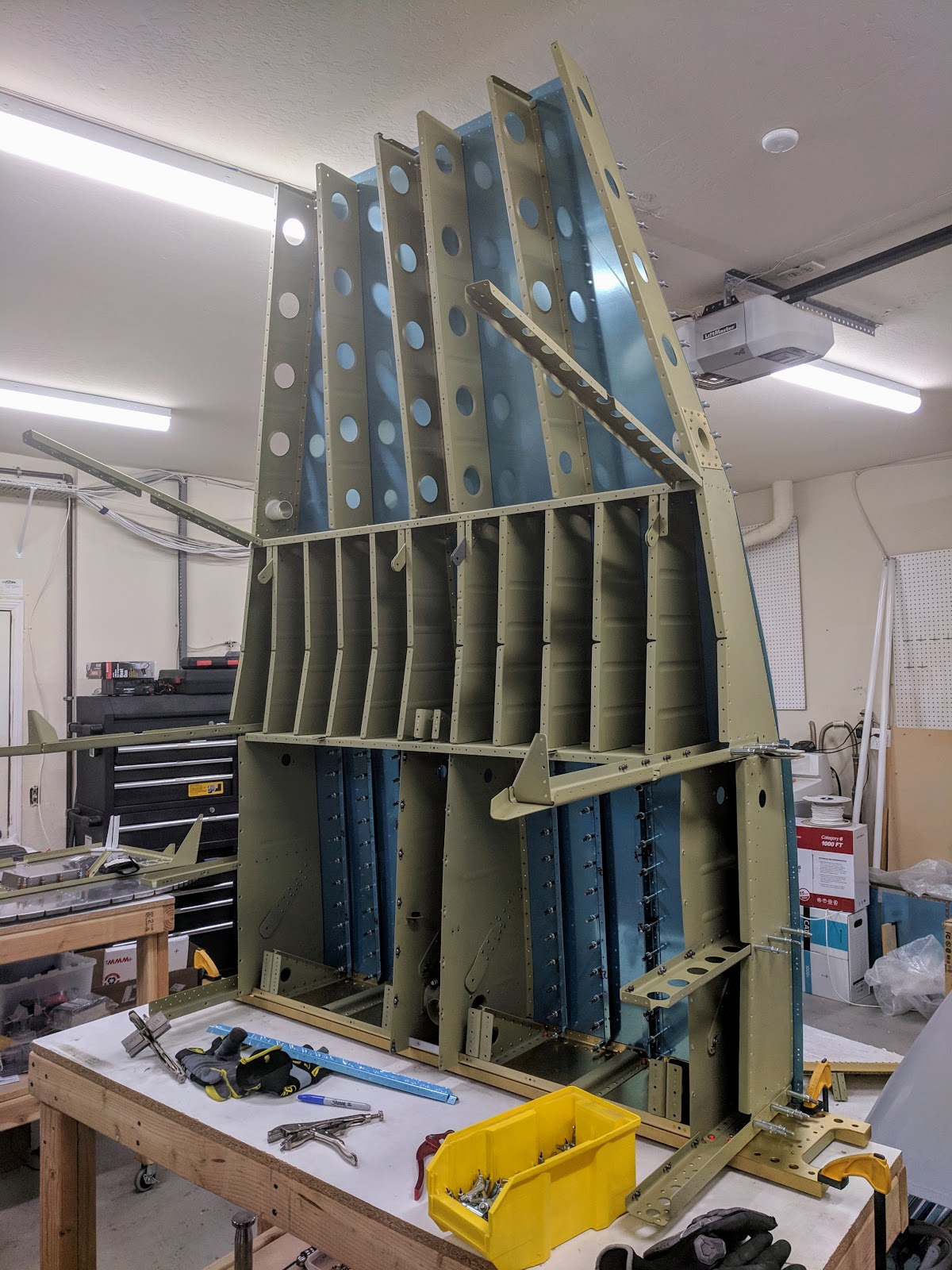 Damazio family's RV-10 project: Mid-fuselage ribs riveting done, skins ...