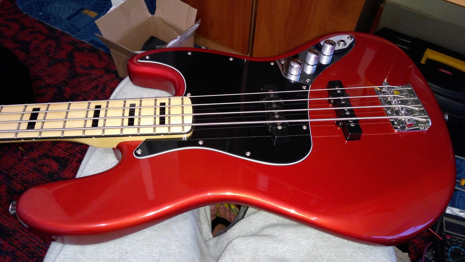 HGE Contraptions (hobby/nonbusiness) Squier Bass setup and some