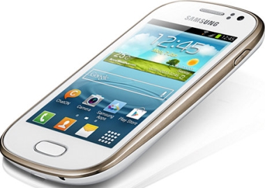 Smartphone Mungil Samsung Galaxy Fame S6810
