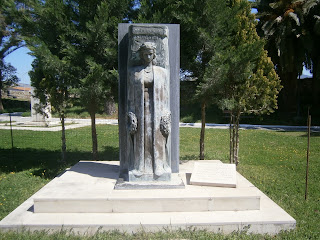 το μνημείο των Κυπρίων στον Κήπο των Ηρώων στο Μεσολόγγι