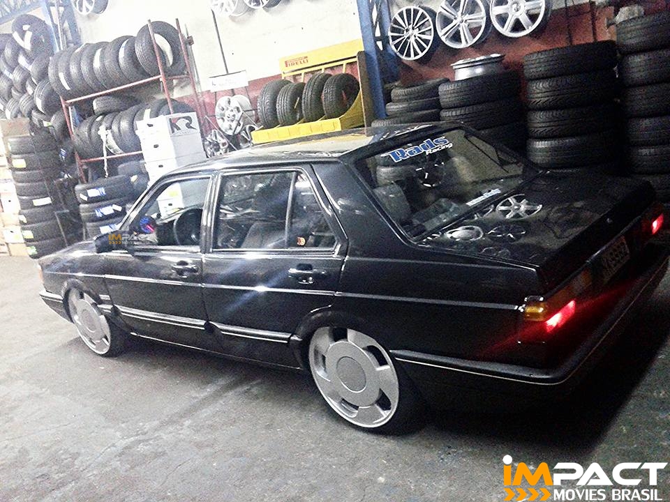 Voyage Quadrado Com Rodas Volcano Orbital Aro 18'' ImpactMovies Brasil