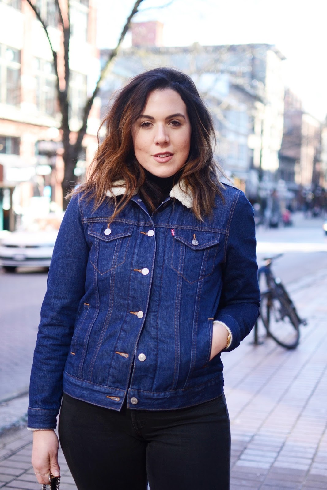 Levi's denim jacket levi's wedgie jeans outfit vancouver fashion blogger