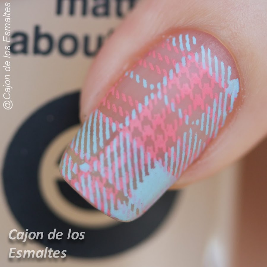 Uñas decoradas estilo escocés