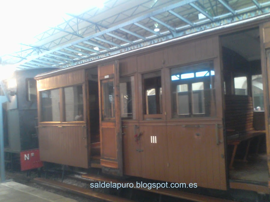 tren antiguo museo ferrocarril gijón