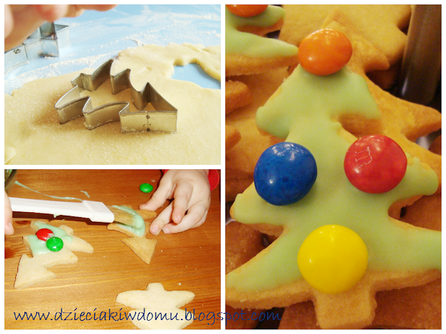 pieczenie ciasteczek na Boże Narodzenie z dziećmi
