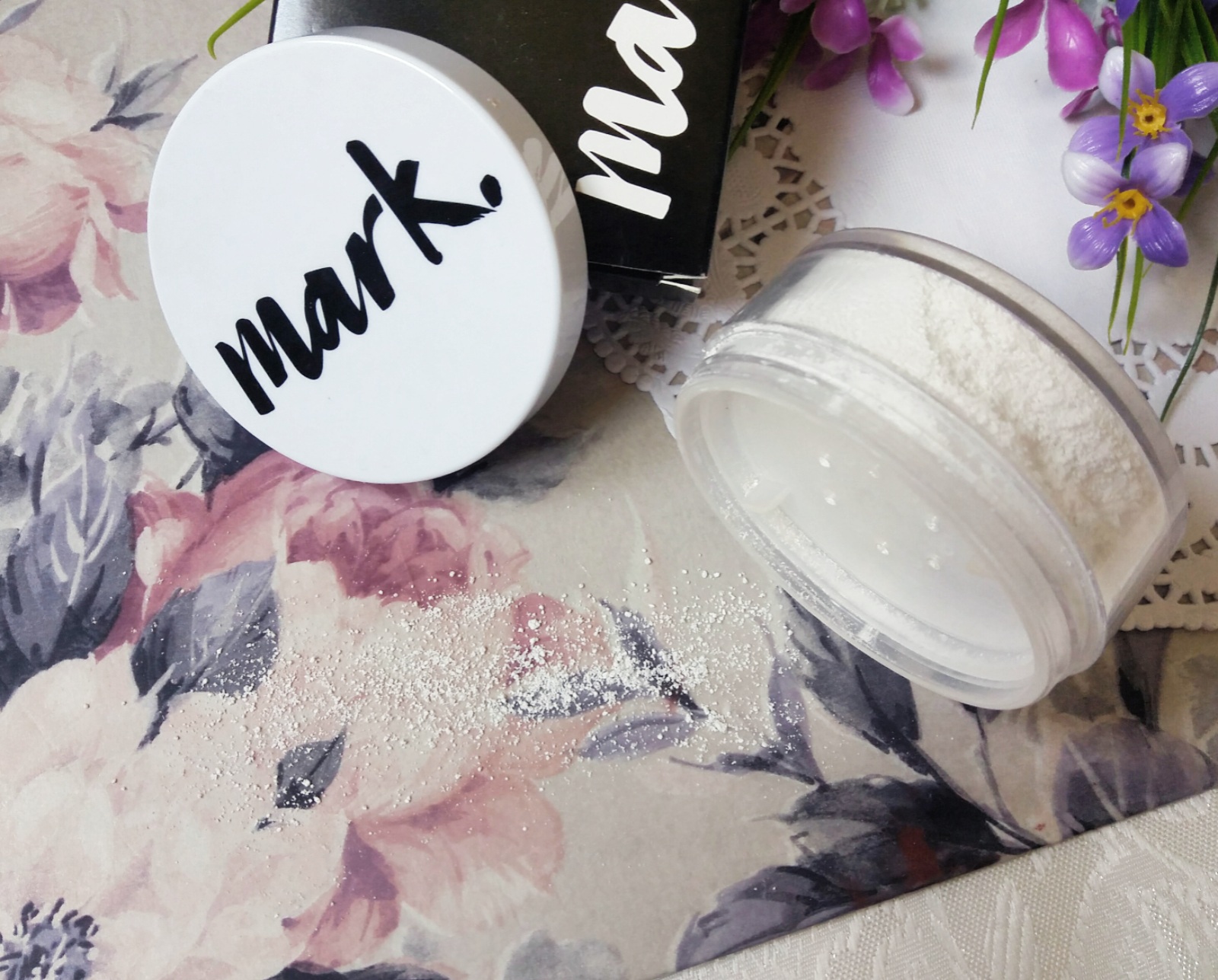 Magix HD finishing powder by Mark. // AVON Absolute beauty by Olja