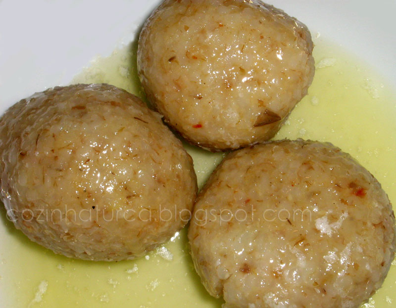 Quibe Cozido Recheado com Vitela e Nozes (İçli Köfte)