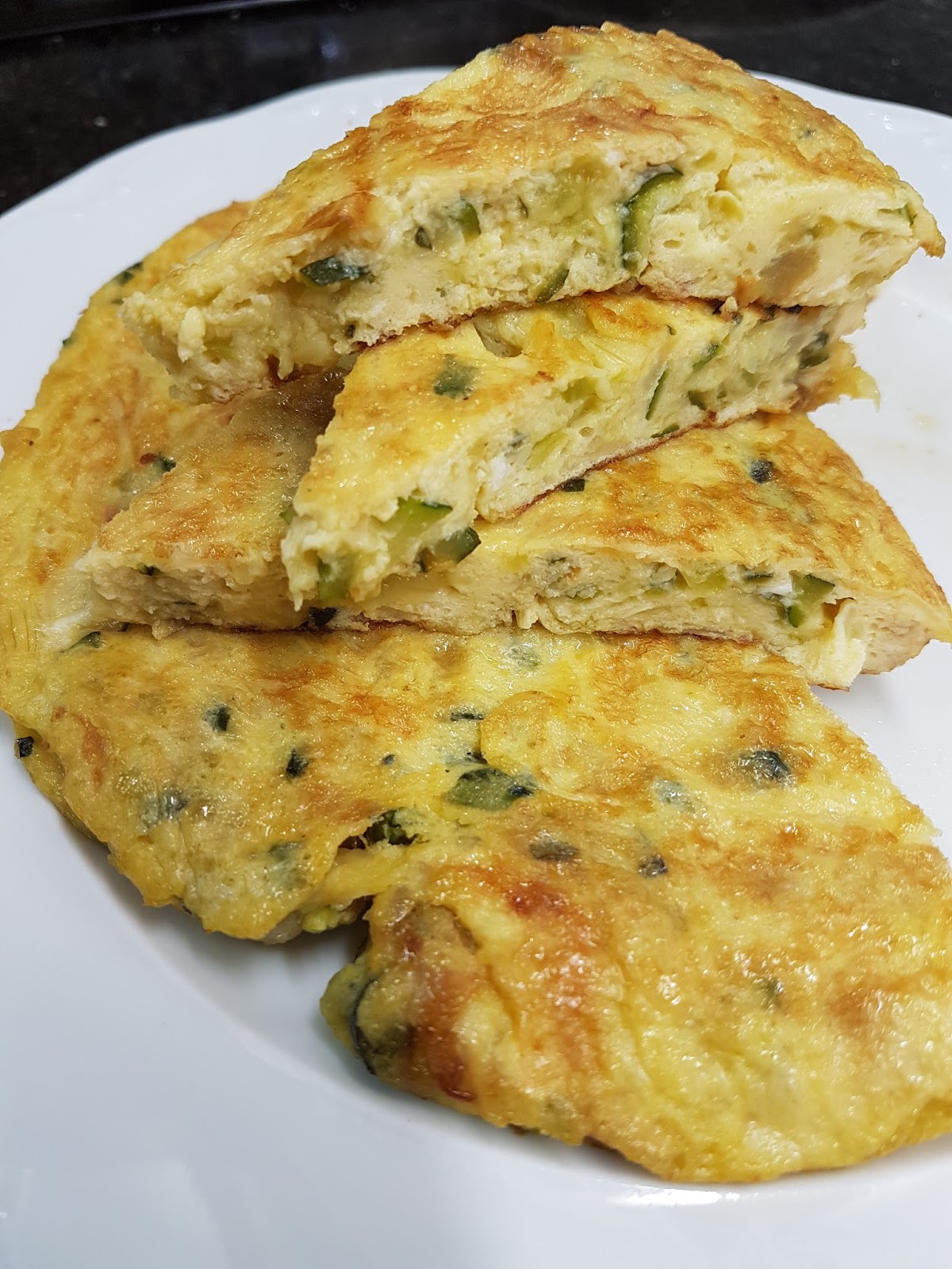 Cocina Basica y Fresca: TORTILLA DE CALABACIN CON CEBOLLA CBF@