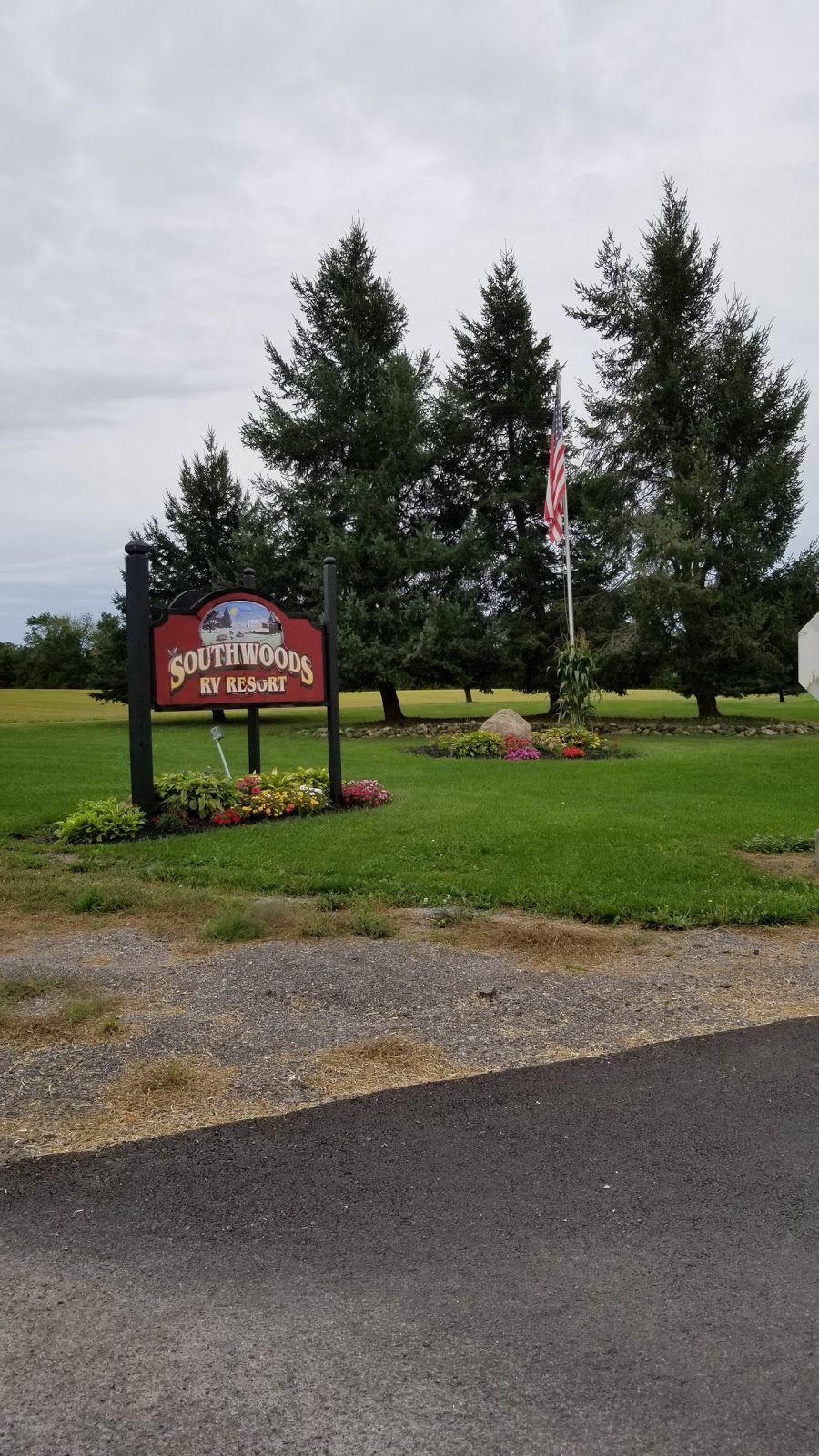 Exploring NewLands Southwoods RV Park Byron, NY