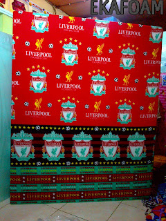 sarung kasur motif bola liverpool