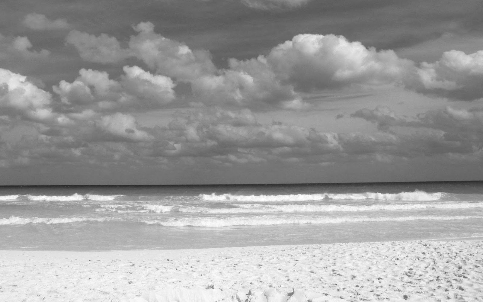 Black and White Wallpapers: Black and White Beach 