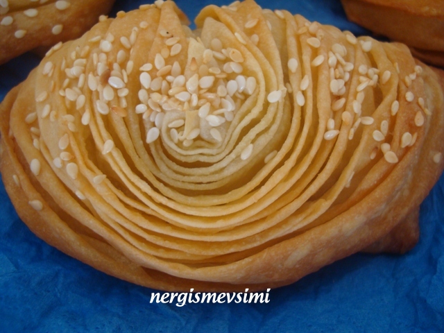 nergismevsimi MİDYE BÖREK