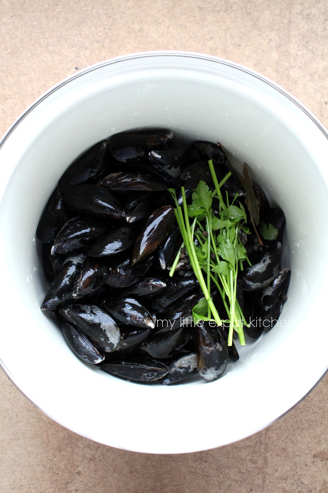My Little Expat Kitchen Midopilafo Greek mussel pilaf with tomatoes