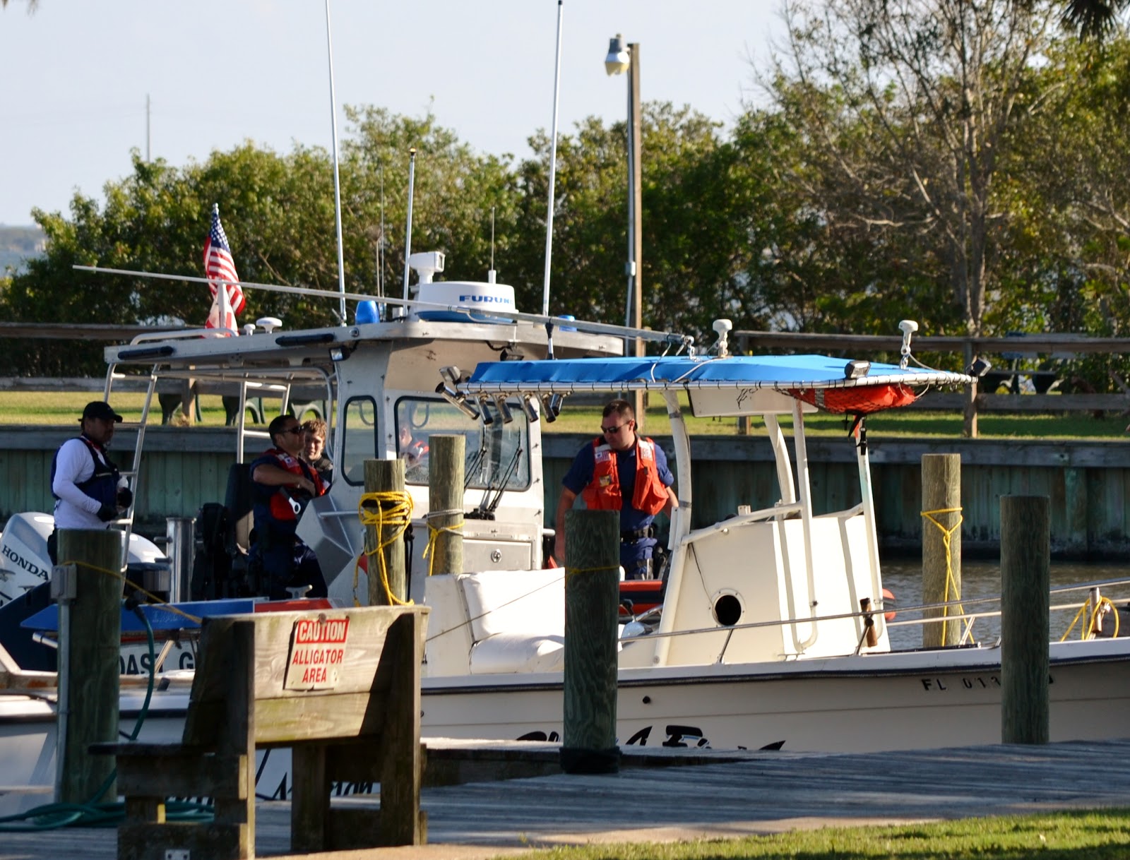 Sailboat Capsizes Near Merritt Island VIDEO