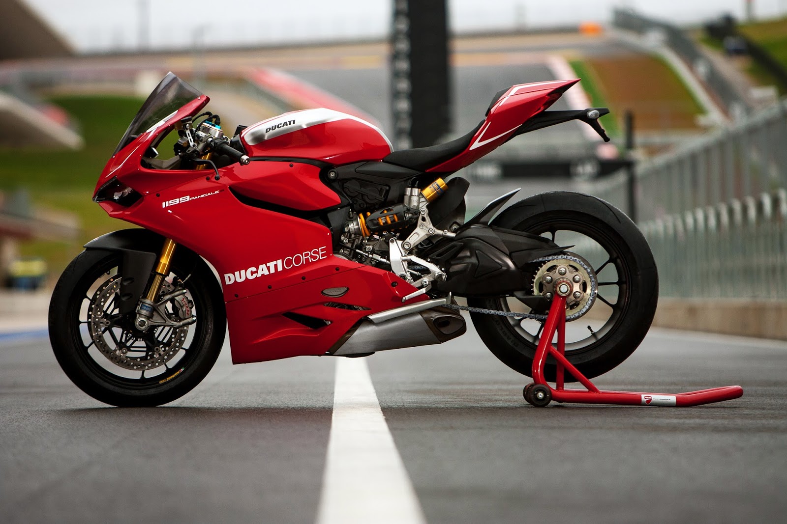 Racing Cafè Ducati 1199 Panigale R 2013