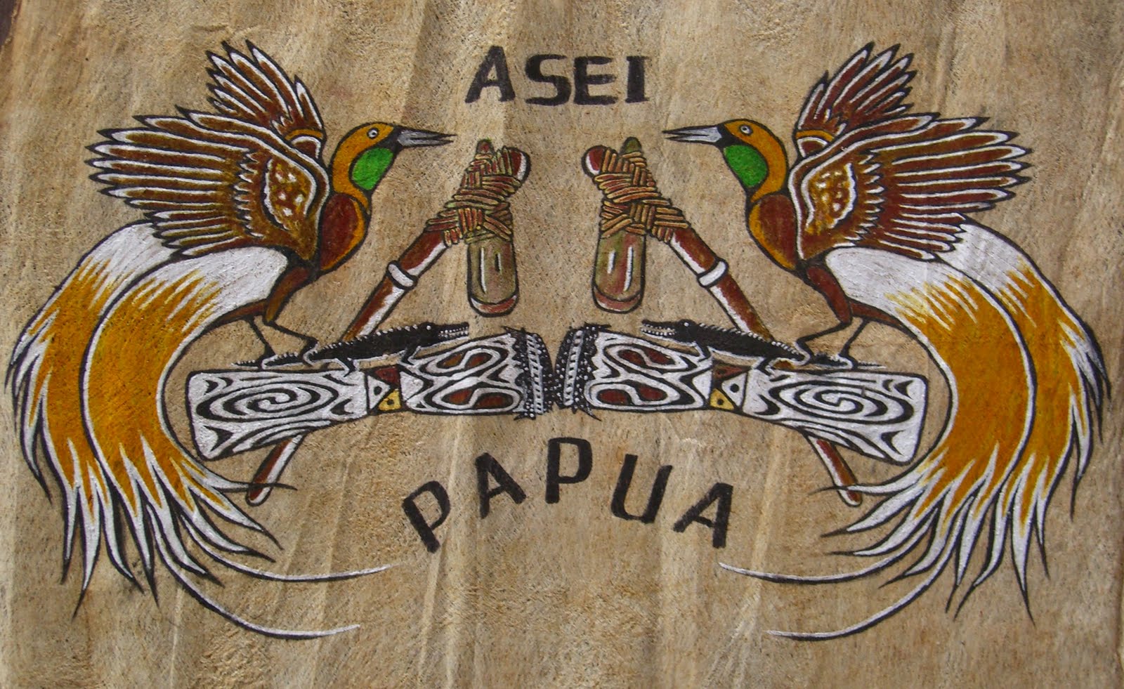 KHOMBOW Ukiran  Kulit Kayu Khas Sentani Papua  Carvings