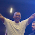 Will Smith passeia entre fãs na CCXP, faz beatbox e canta abertura de Um Maluco no Pedaço
