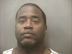 http://kdhnews.com/news/crime/da-to-seek-death-penalty-in-killeen-police-slaying-case/article_90459c5a-3446-11e4-b475-0017a43b2370.html