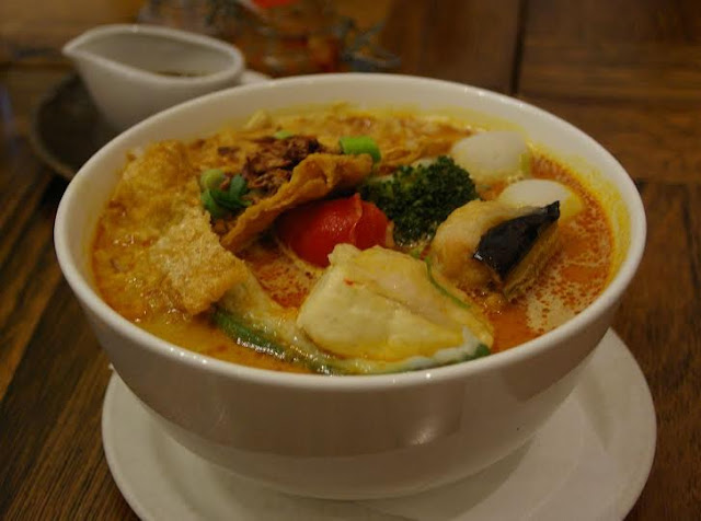 yong tau fu laksa