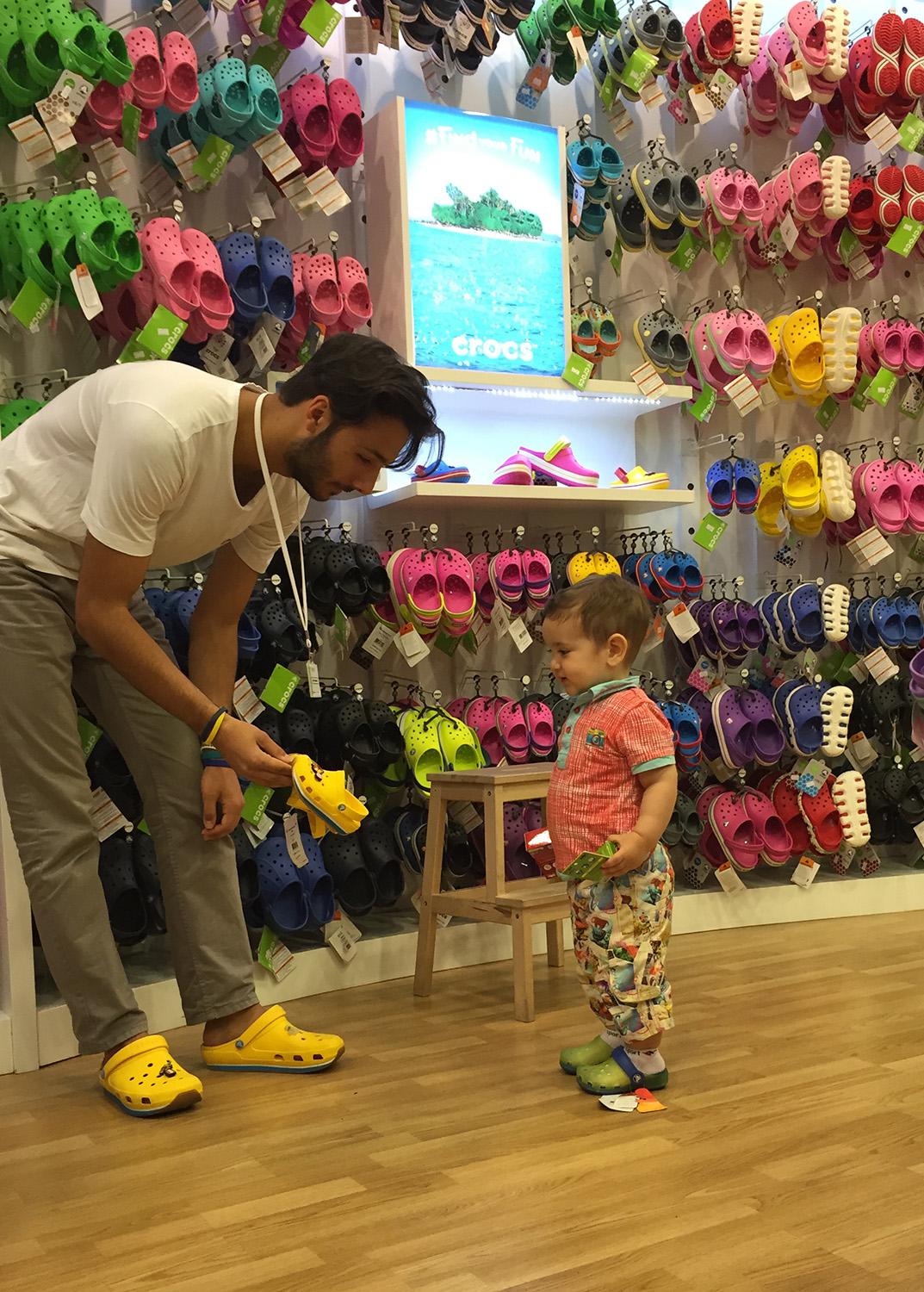 YAZ İÇİN AYAKKABI TERCİHİMİZ CROCS VE CROCS MÜJDESİ - ! ! NİMO STYLO