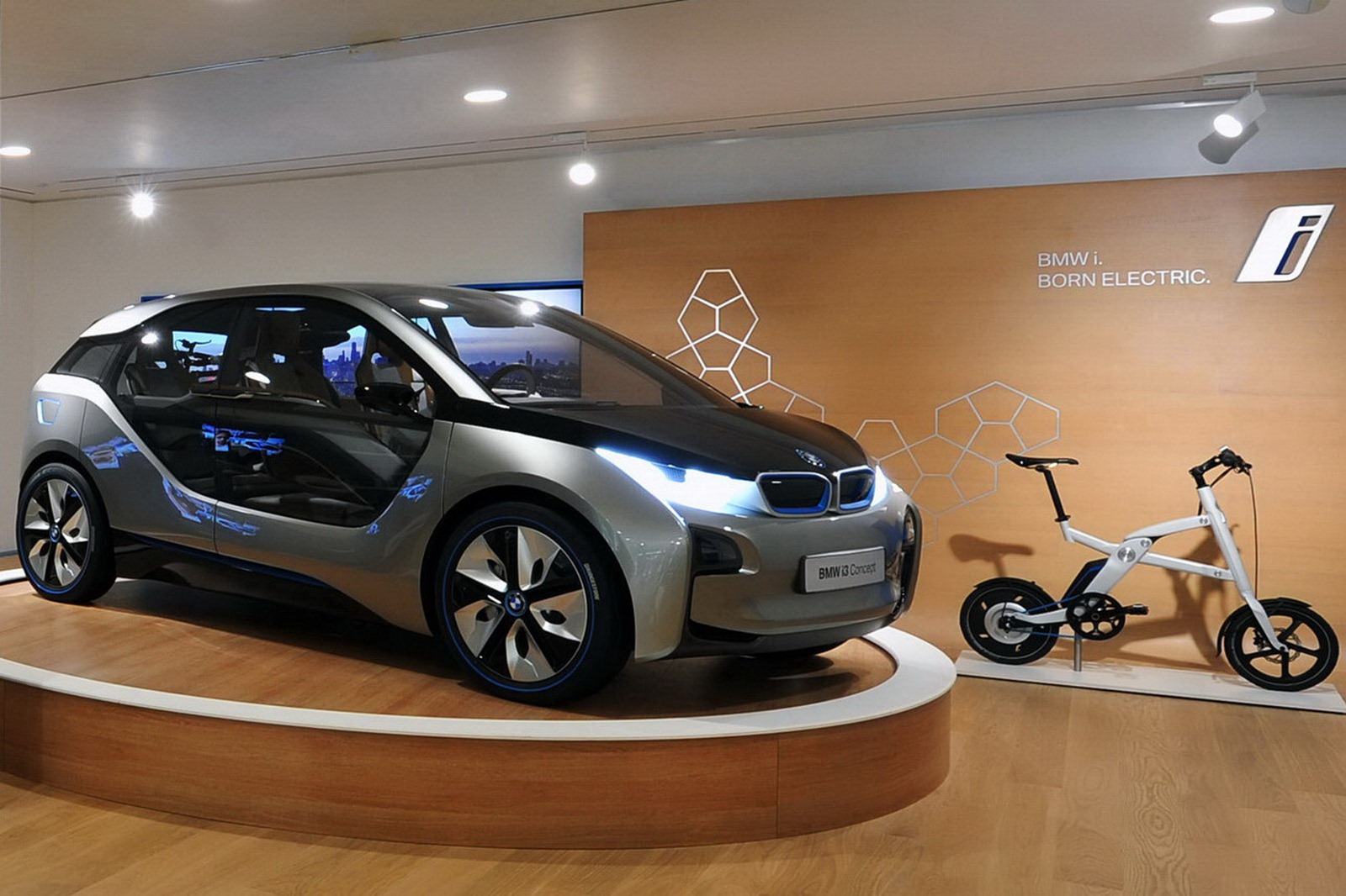 BMW Concept i4 салон