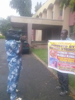 Photos: Cousin Of Slained RCCG Evangelist Protests In Front On NTA Ibadan