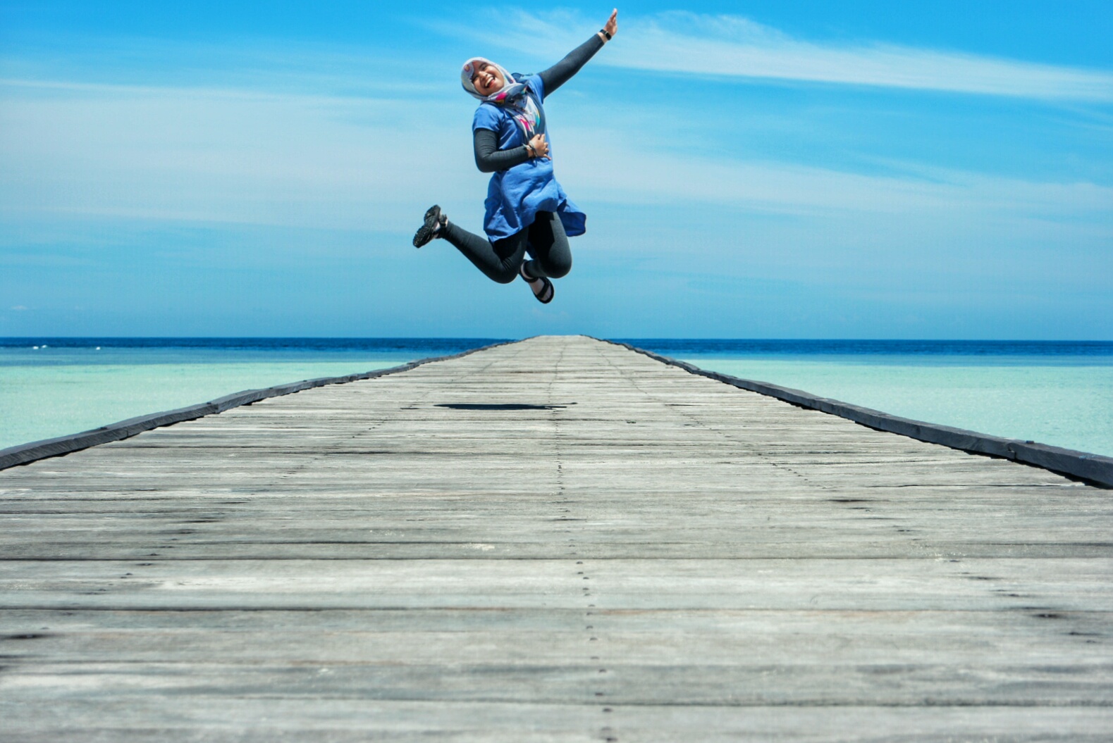 Let jump. Клип летс джамп. lets jump.