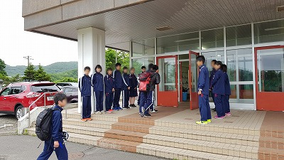 北海道 登別市立緑陽中学校 朝の挨拶運動【生徒会】