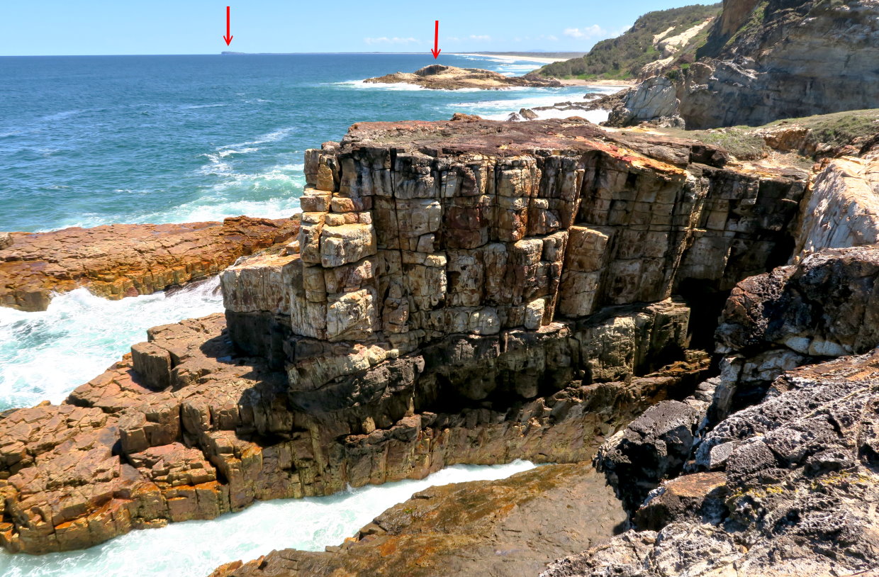 Mountains Diamond Head, NSW, Australia