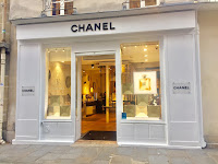 Boutique CHANEL rue Vieille du Temple PARIS iv